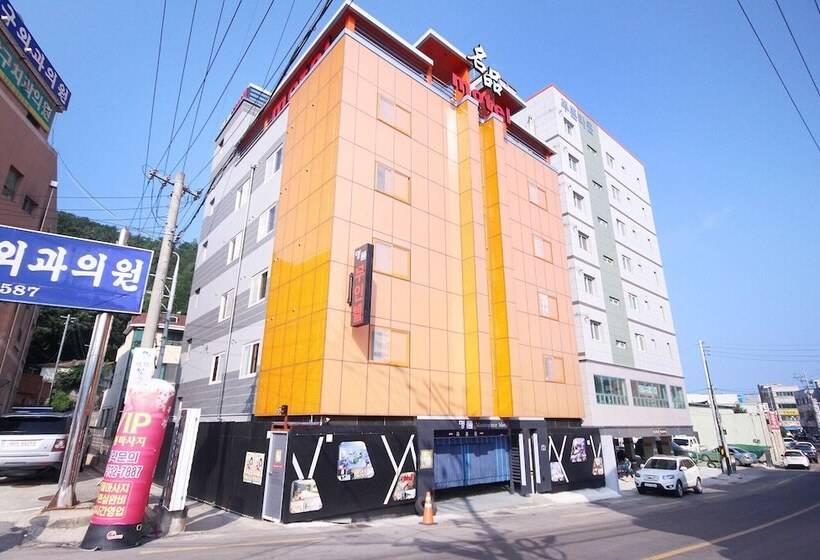 ホテル Yeongdeok Ganggu Prot Myeongpum