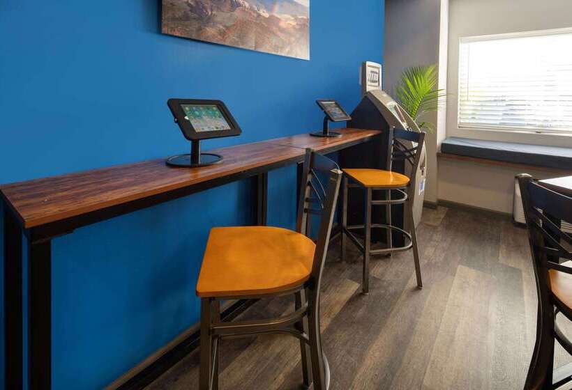 هتل Baymont By Wyndham Las Vegas South Strip