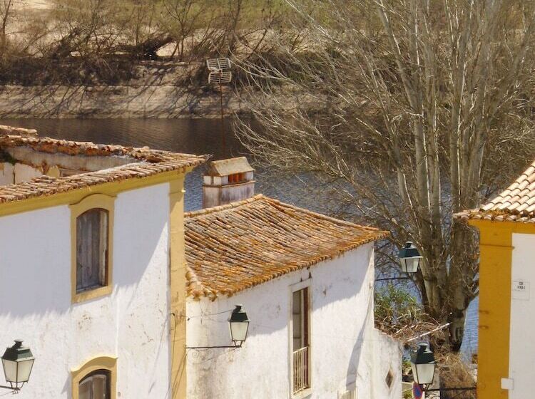 בית מלון כפרי Casa João Chagas Guesthouse, Constância