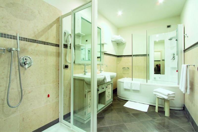 هتل Dolomiti Schloss