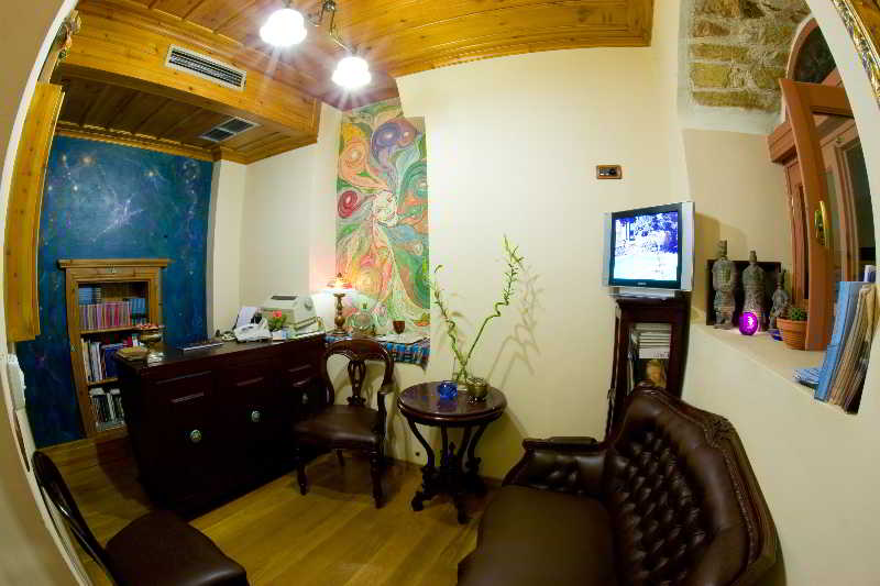 Отель Kyveli Suites