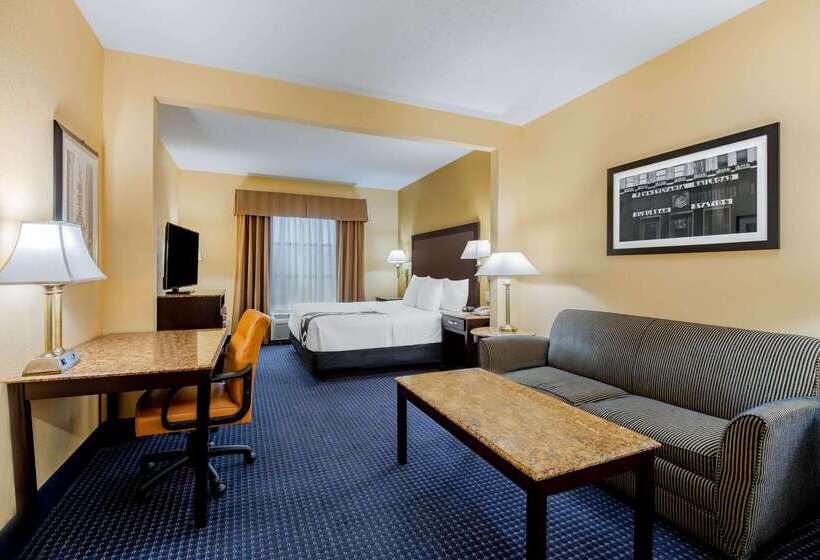 هتل La Quinta By Wyndham Mt. Laurel   Philadelphia