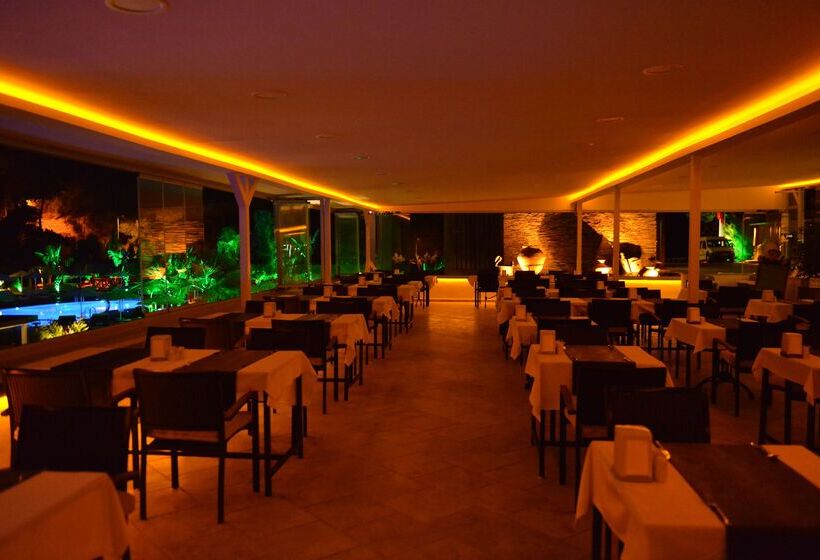 هتل Manaspark Deluxe