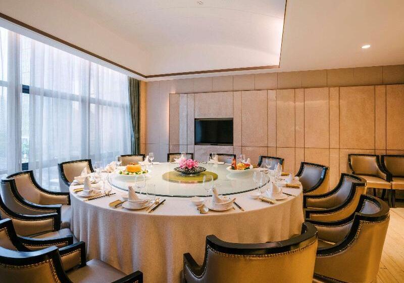 בית מלון כפרי Pullman Shanghai Jing An