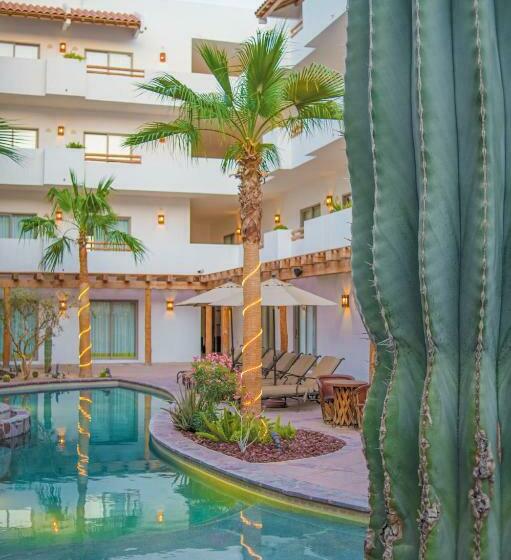 هتل Santa Fe Loreto by Villa Group