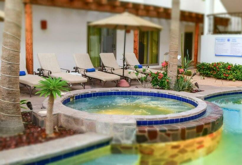 هتل Santa Fe Loreto by Villa Group