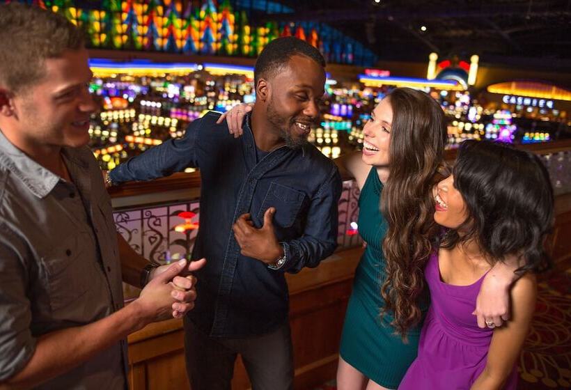 هتل Sheraton Niagara Falls