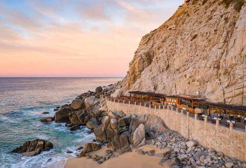 هتل Waldorf Astoria Los Cabos Pedregal