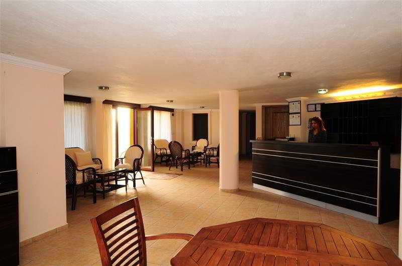 Lemon Tree Apart-Hotel