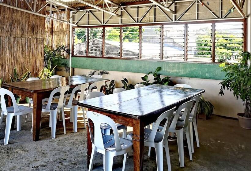 بنسيون Den Den Guesthouse