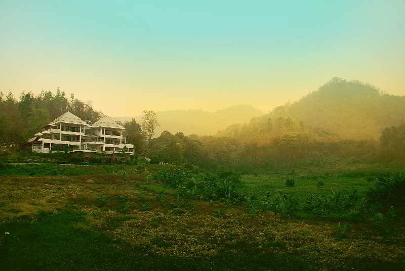 هتل Baanklangdoi Resort