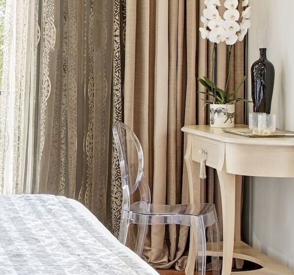 هتل Dioni Boutique