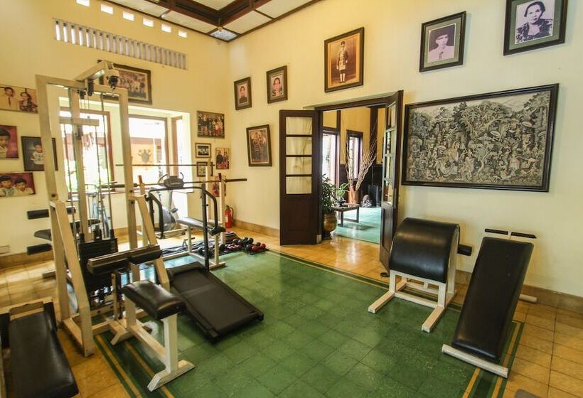 هتل Duta Guest House