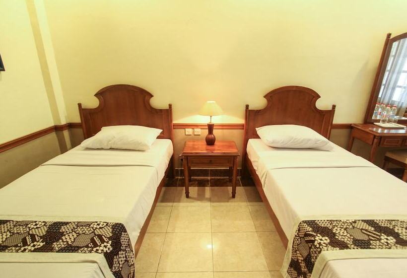 هتل Duta Guest House