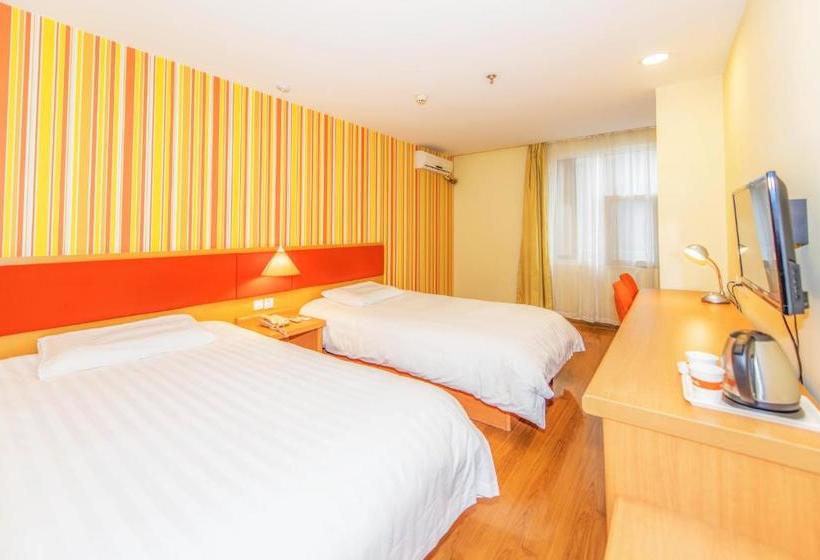 בית מלון כפרי Home Inn Kunming Dongfeng Square Metro Station