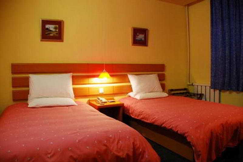 Отель Home Inn Wuyi Plaza