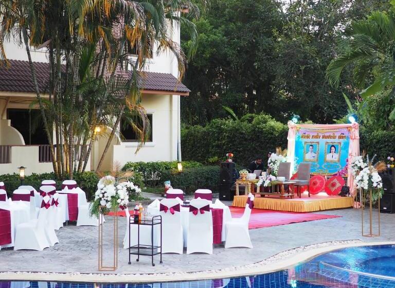 هتل Luckswan Resort Chiang Rai   Sha Extra Plus