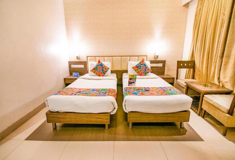 בית מלון כפרי Sadanand Regency