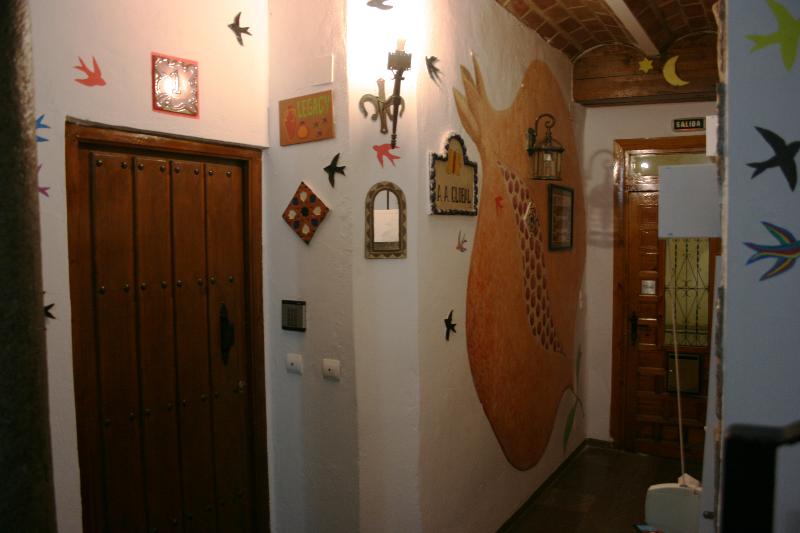 Golondrinas De La Alhambra