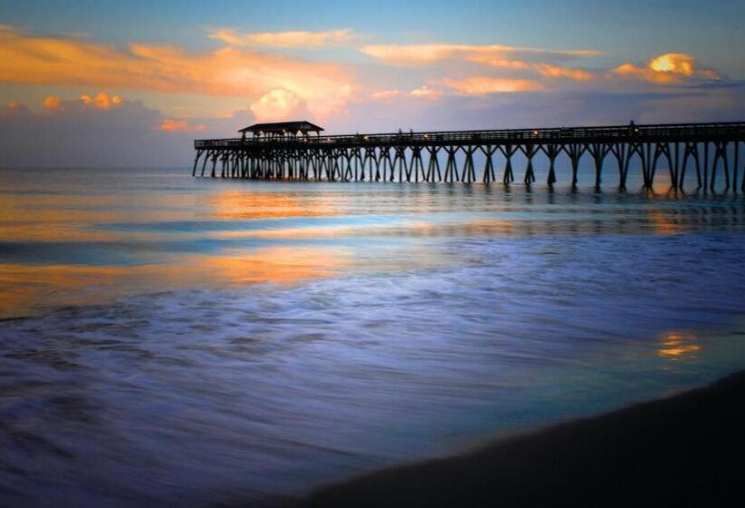 هتل Club Wyndham Towers On The Grove