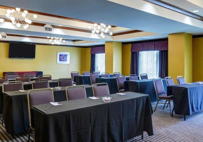 فندق Comfort Suites Little Rock West