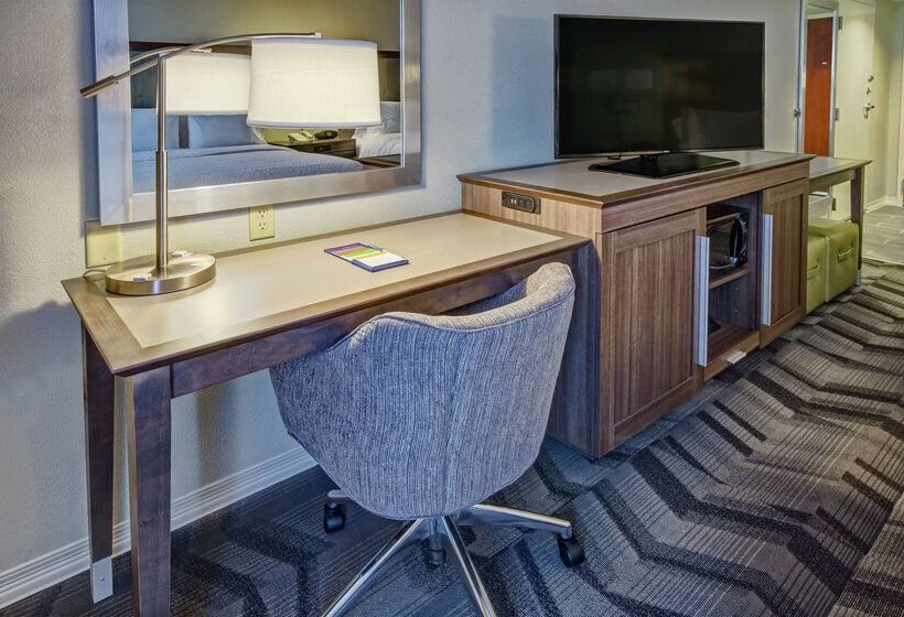 فندق Hampton Inn & Suites Clermont