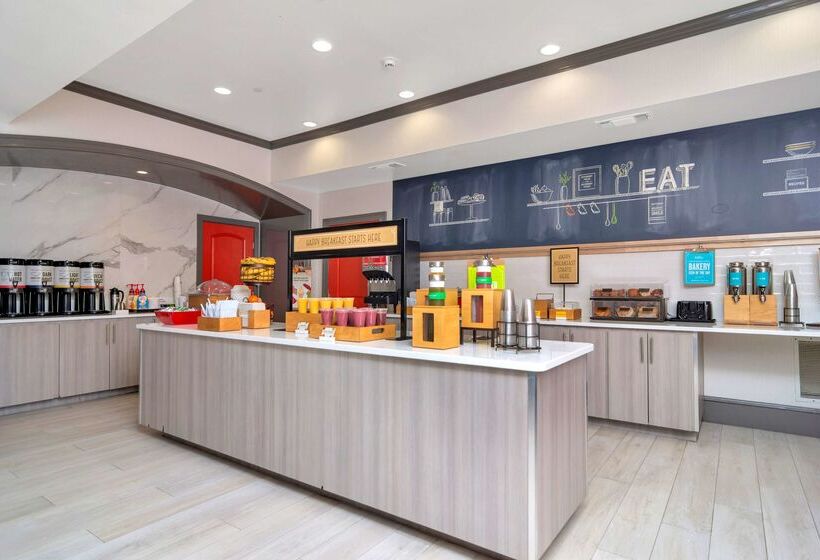 هتل Hampton Inn & Suites Fort Worth Fossil Creek