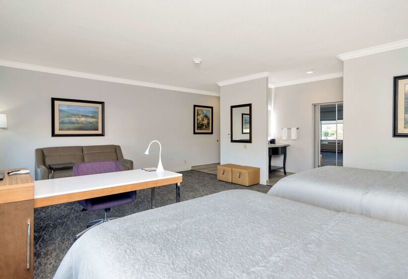 هتل Hampton Inn & Suites Fort Worth Fossil Creek