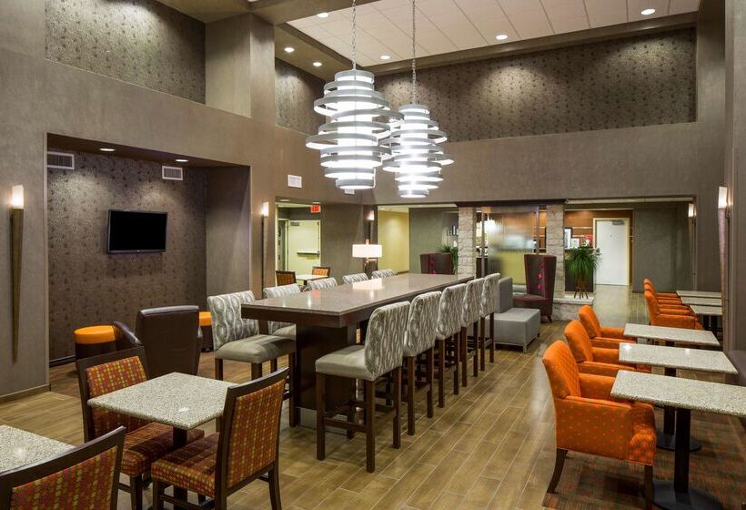 هتل Hampton Inn & Suites Austin Cedar Parklakeline