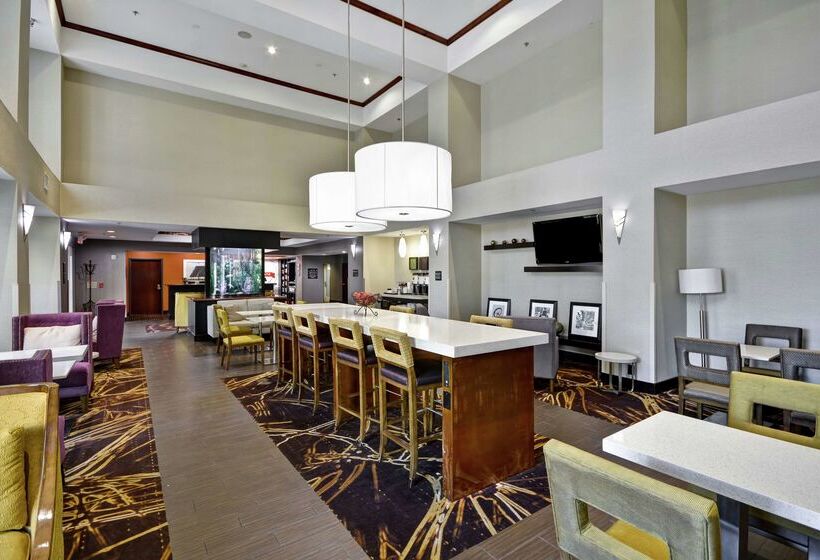 هتل Hampton Inn & Suites Corpus Christi I37  Navigation Blvd