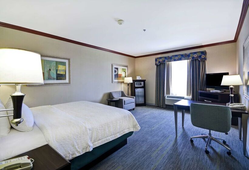 هتل Hampton Inn & Suites Corpus Christi I37  Navigation Blvd