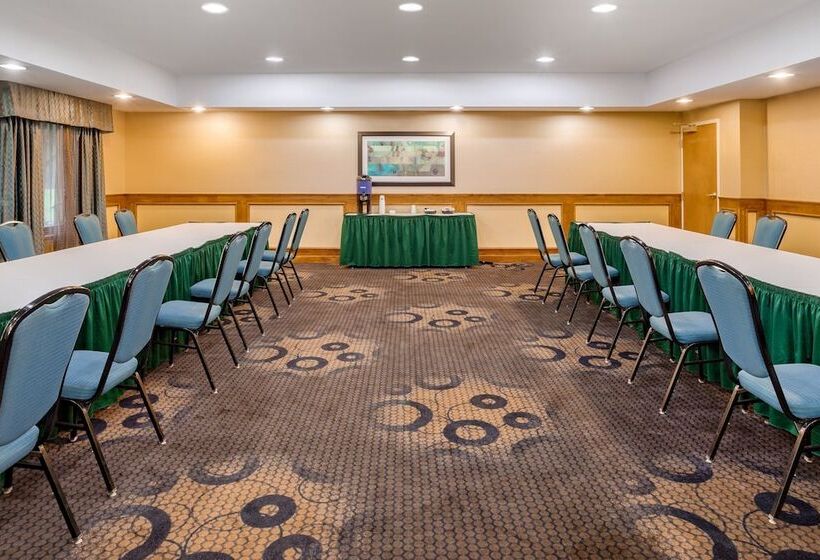 Holiday Inn Express Hotel & Suites Canton, An Ihg