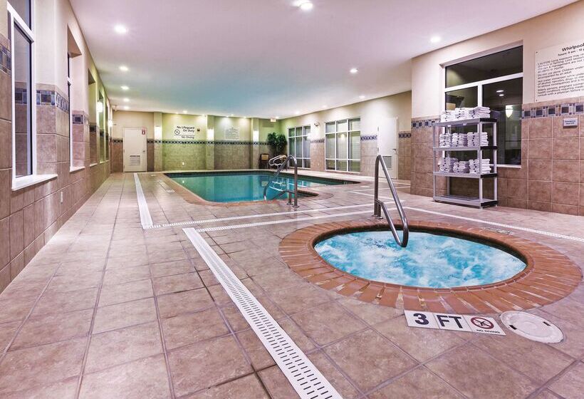 هتل La Quinta Inn & Suites By Wyndham Corpus Christin Padre Isl