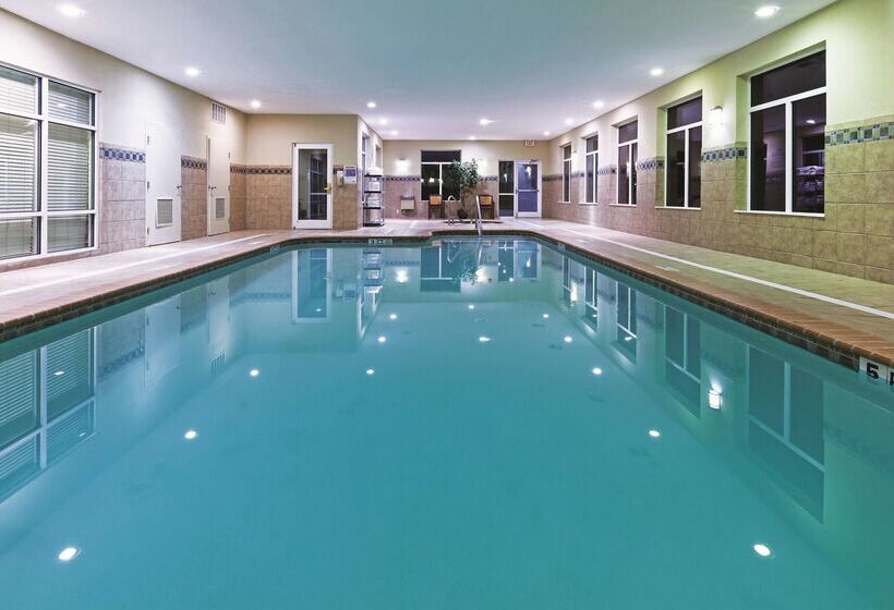 هتل La Quinta Inn & Suites By Wyndham Corpus Christin Padre Isl