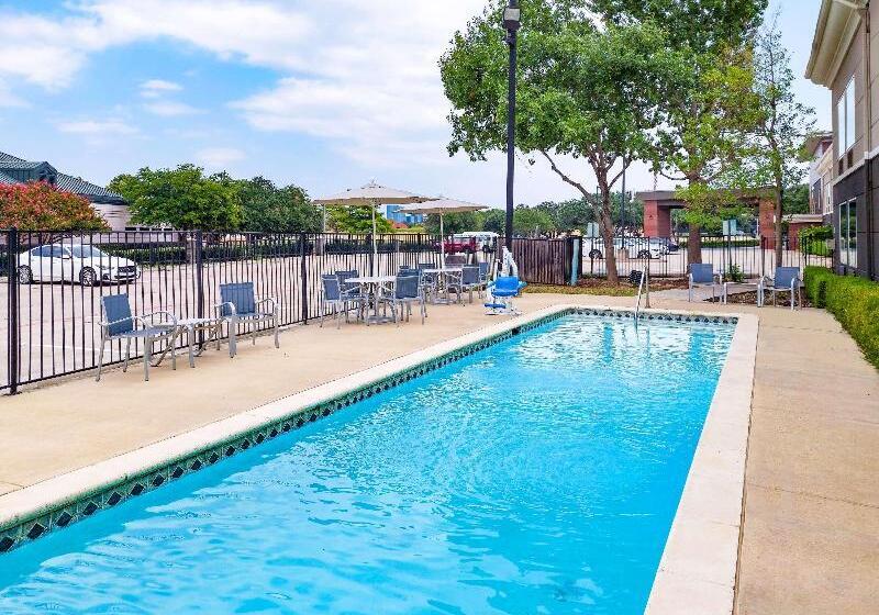 هتل La Quinta By Wyndham Dallas   Las Colinas