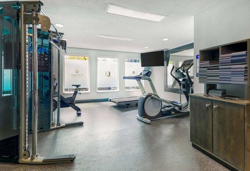 هتل La Quinta By Wyndham Dallas   Las Colinas