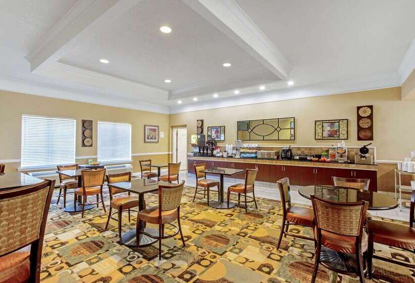 هتل La Quinta By Wyndham Mobile   Tillman S Corner