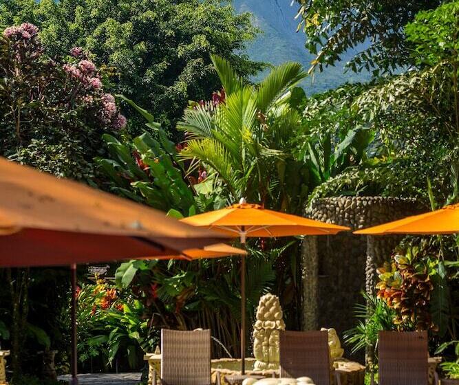 فندق Nayara Gardens