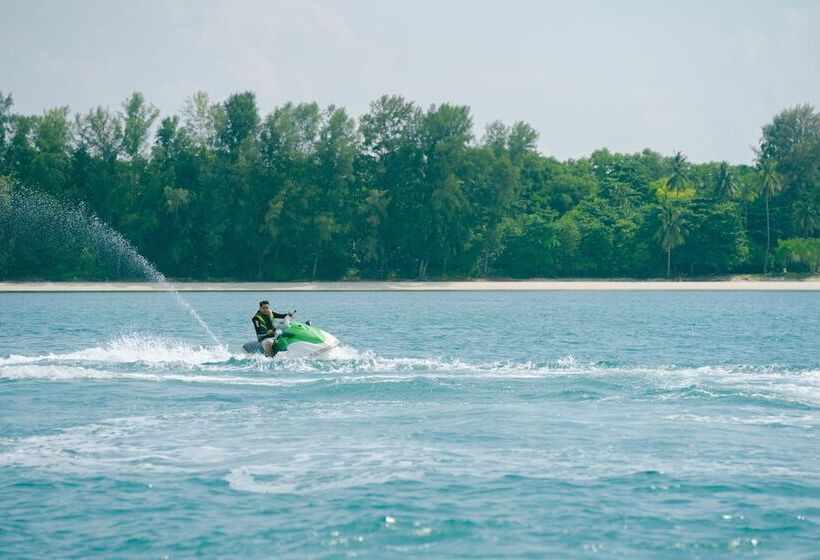 فندق Nirwana Beach Club