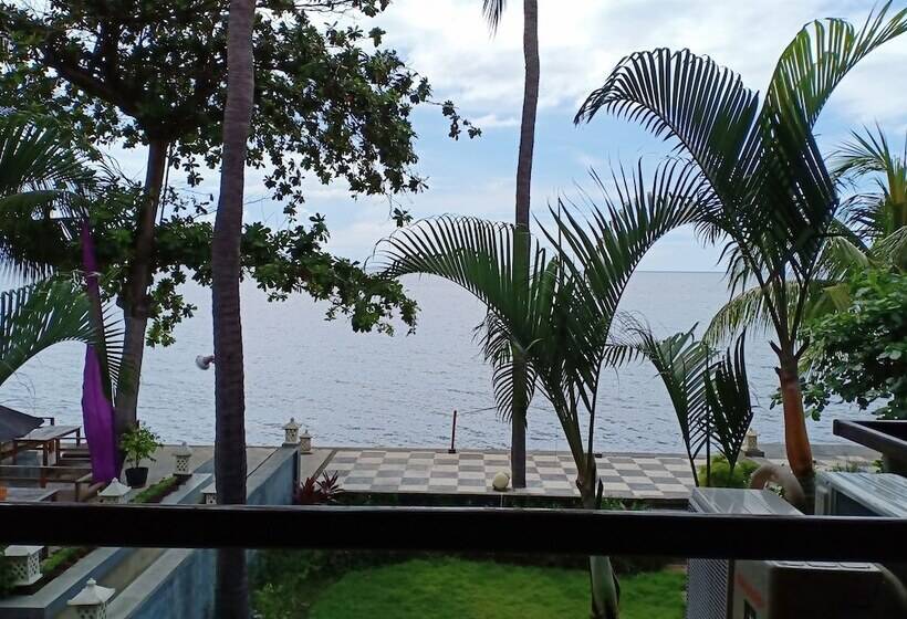 호텔 Nugraha Lovina Seaview Resort & Spa
