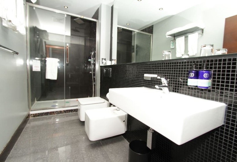 Rafayel Hotel & Spa