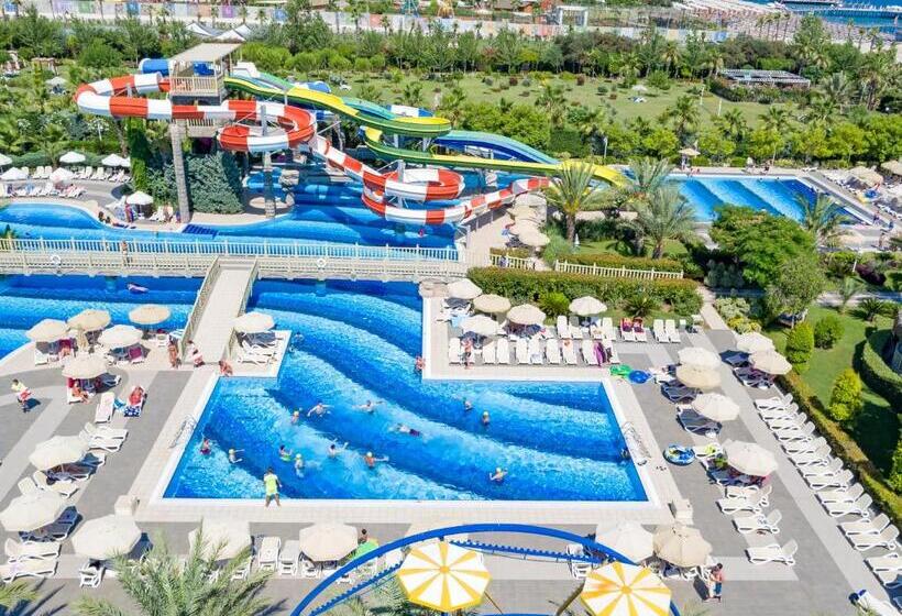 هتل Royal Holiday Palace