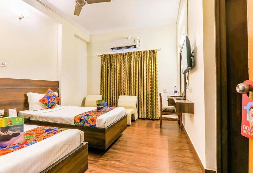 בית מלון כפרי Fab Royal Star