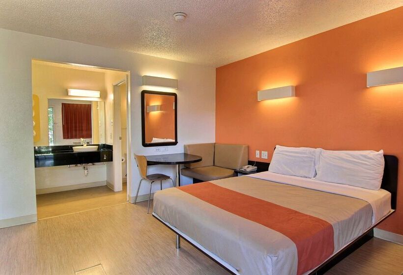 Motel 6 Austin, Tx
