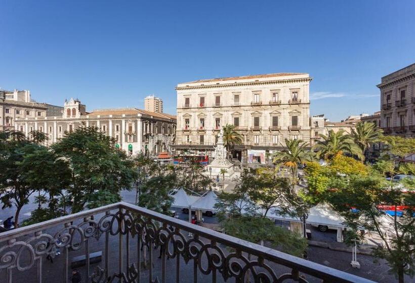 مسافرخانه Da Gianni E Lucia Rooms With Bathroom In The City Center