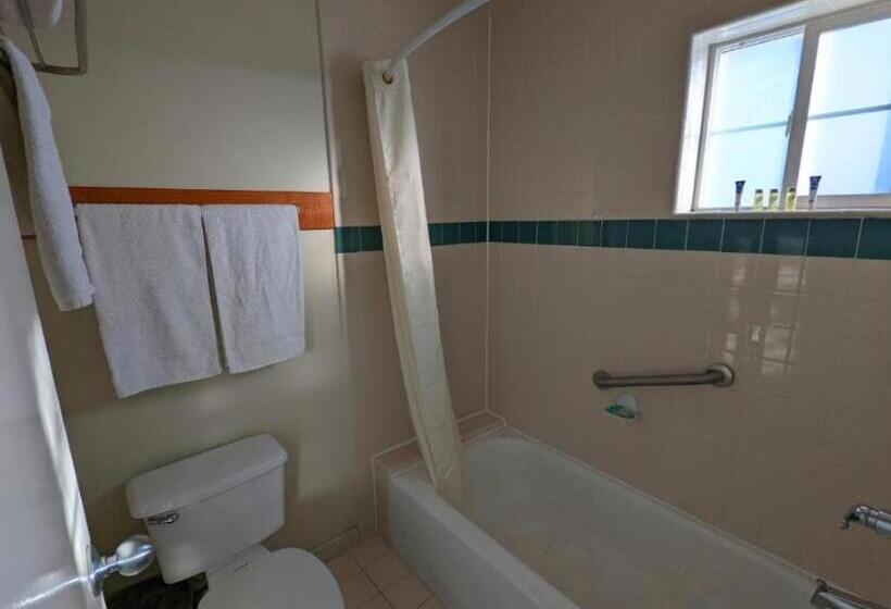 هتل Americas Best Value Inn Oxnard Port Hueneme