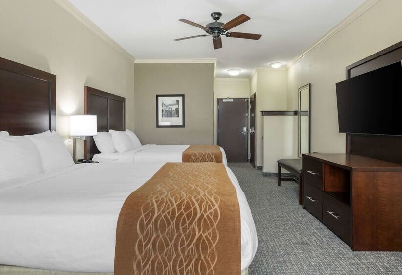 هتل Comfort Inn & Suites Fort Worth  Fossil Creek