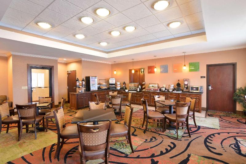هتل Comfort Inn & Suites Fort Worth  Fossil Creek