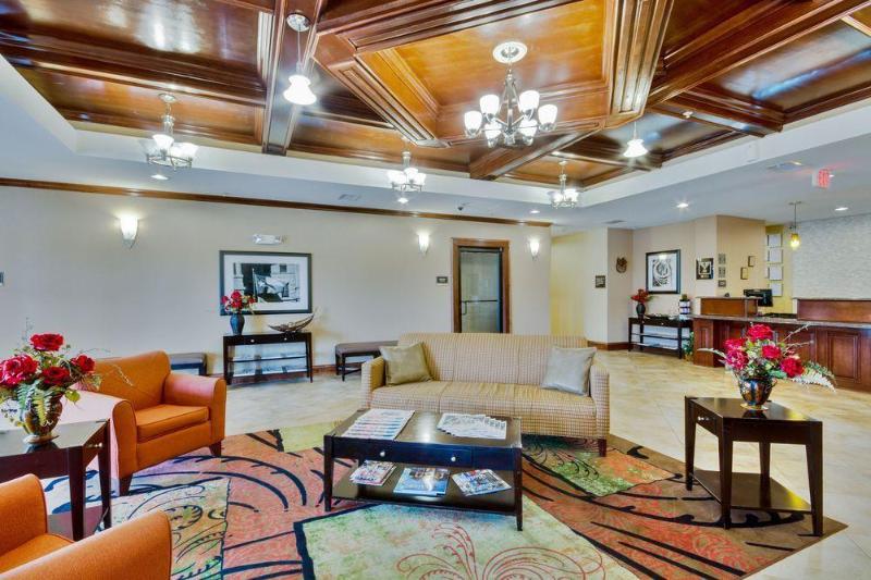 هتل Comfort Inn & Suites Fort Worth  Fossil Creek