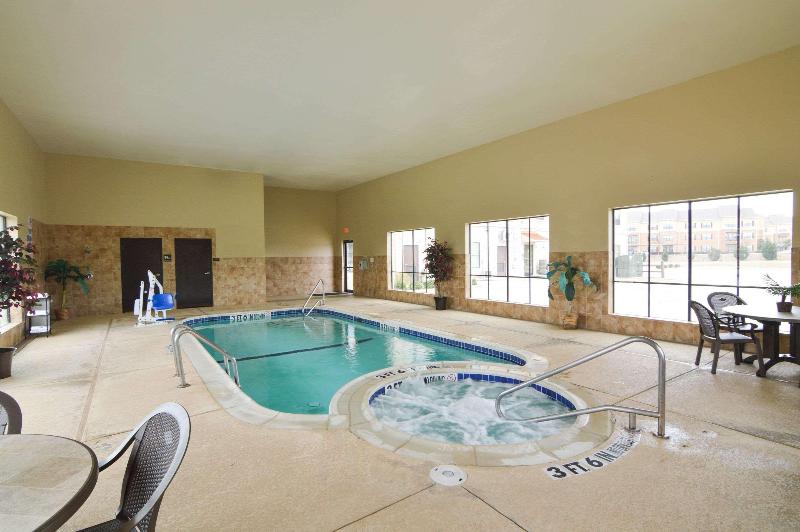 هتل Comfort Inn & Suites Fort Worth  Fossil Creek